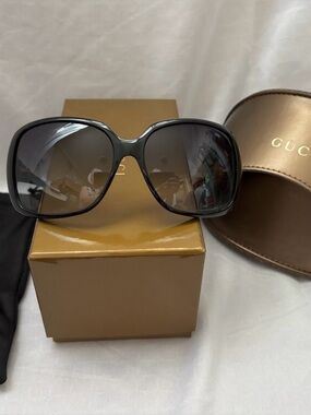 NWT Gucci Oversized Sunglasses Black GG 3166 Full Set